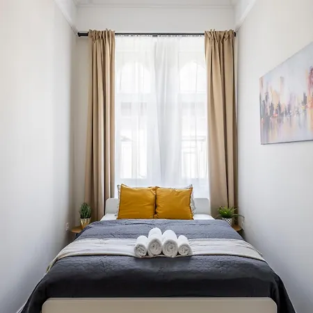 Deluxe I36 Center With 4bedrm, 2bathrm * ブダペスト