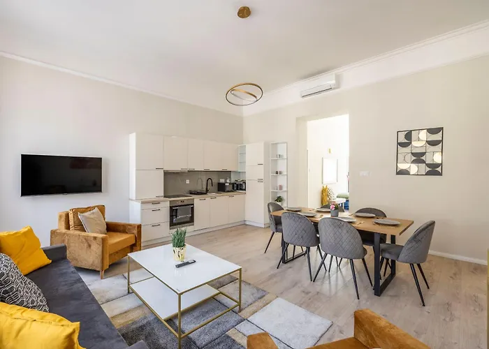 Deluxe I36 Center With 4bedrm, 2bathrm Apartmán *